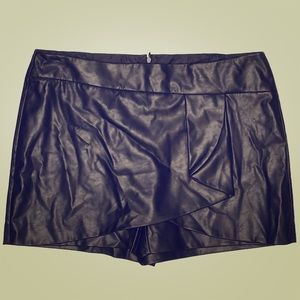 INC International Concepts black mini skort